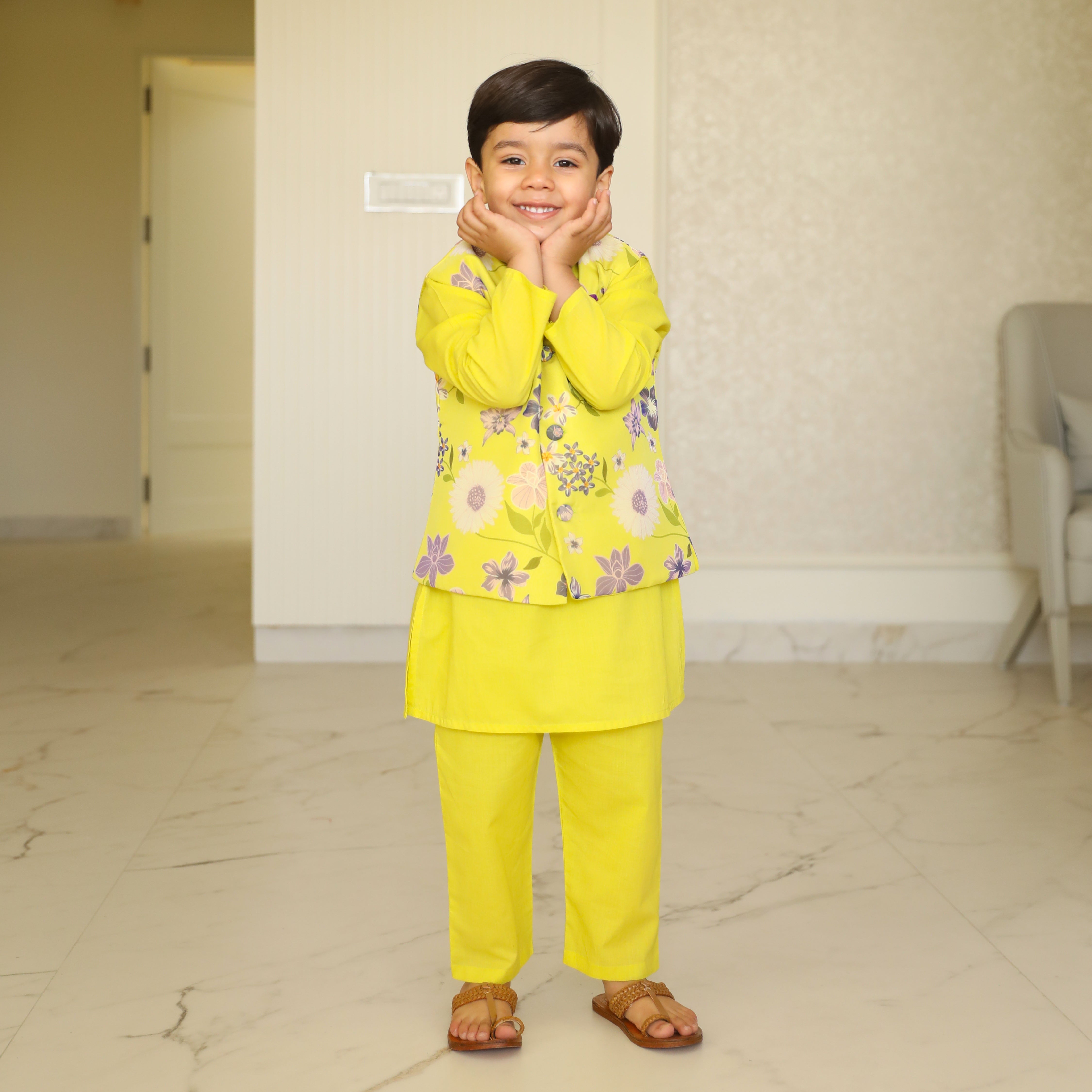 LADDU KURTA JACKET SET