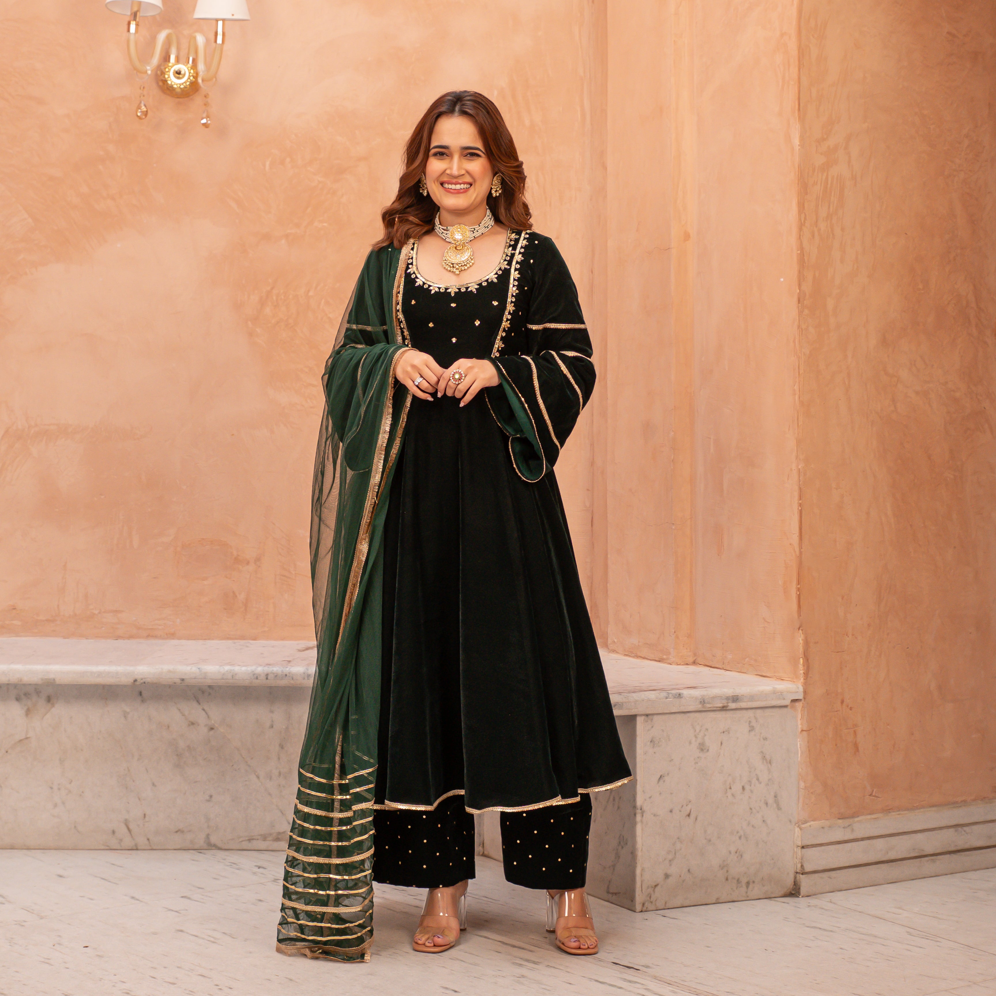 Mumtaz Designer Green Velvet Suit Set for Women Online