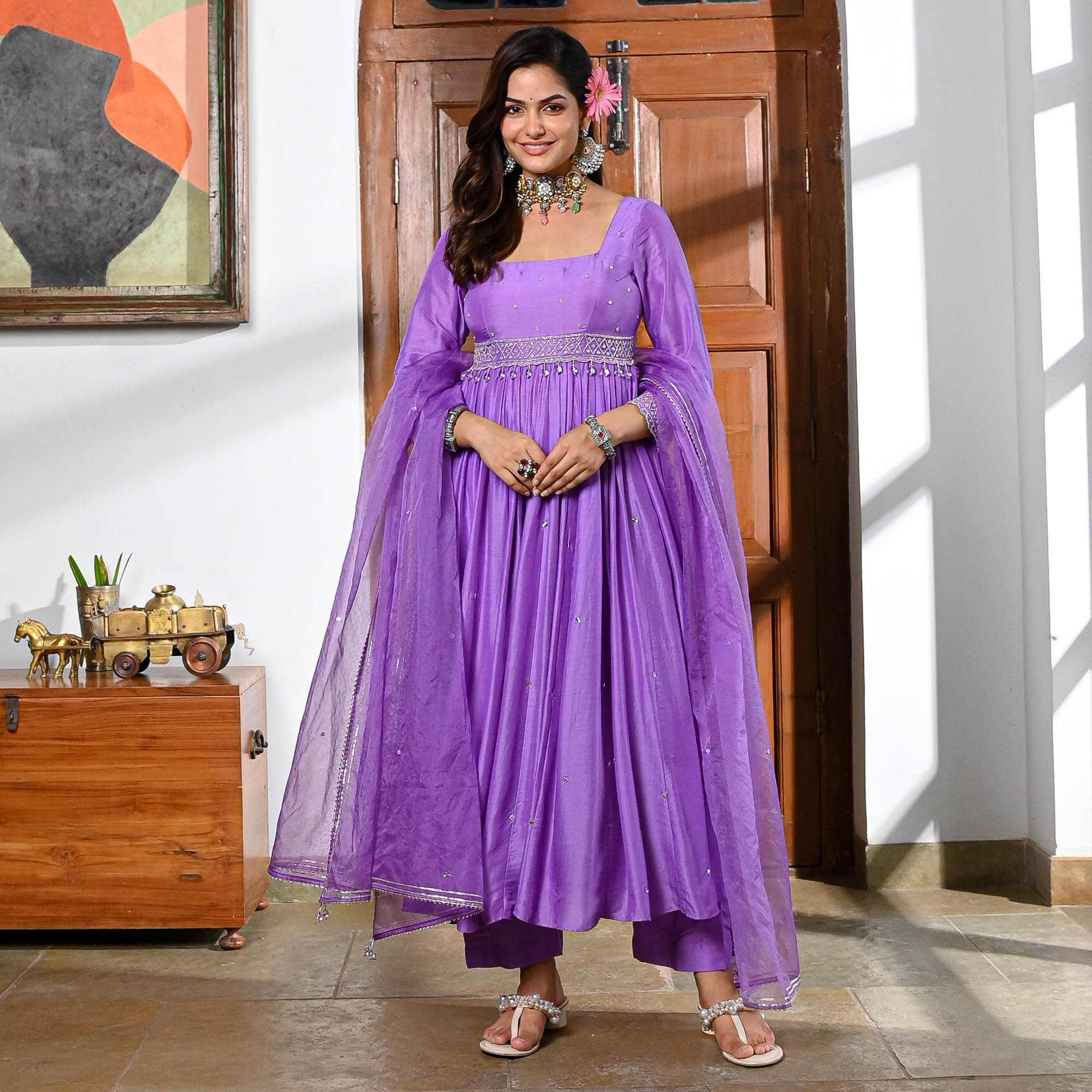 AARVI SUIT SET
