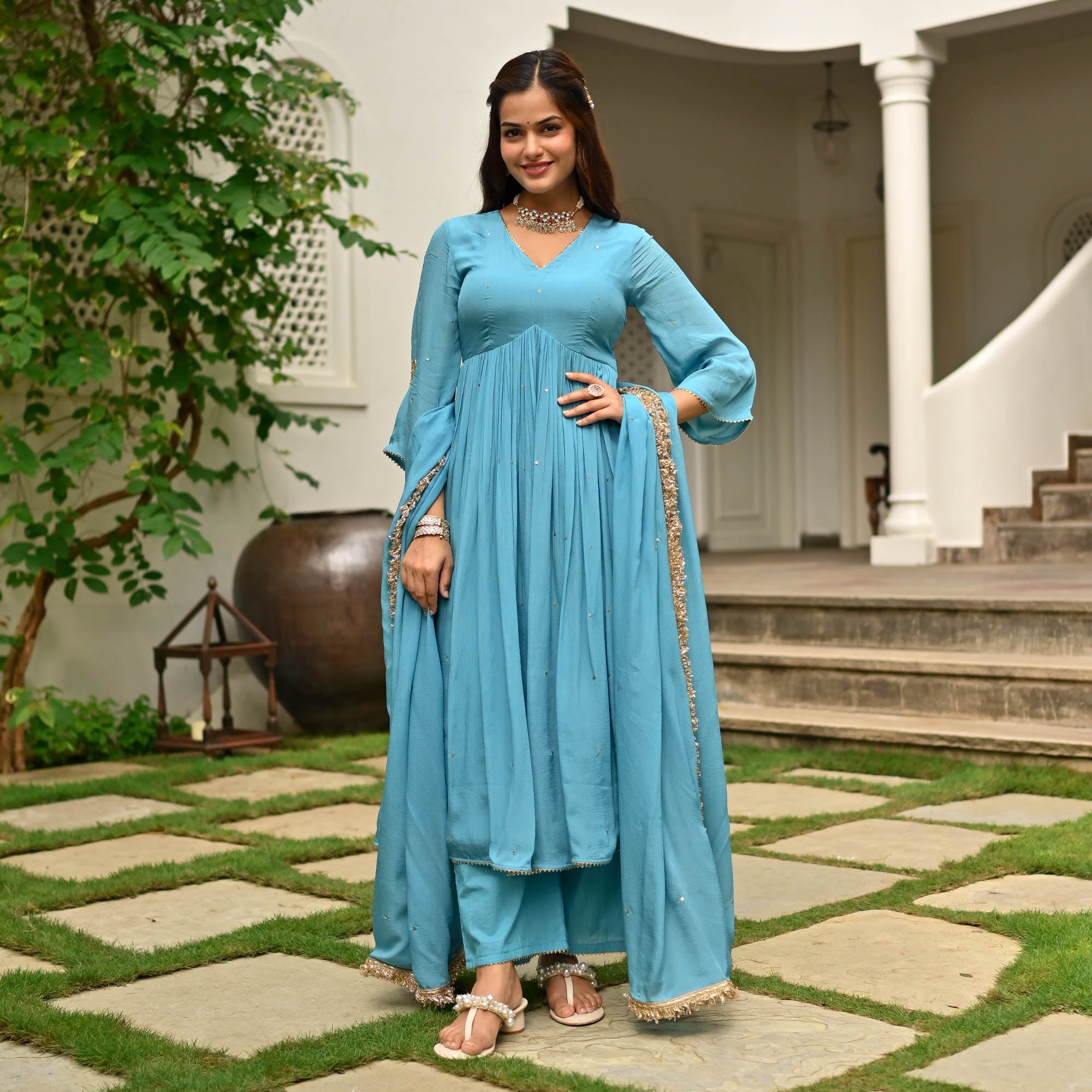 MAITREYI SUIT SET