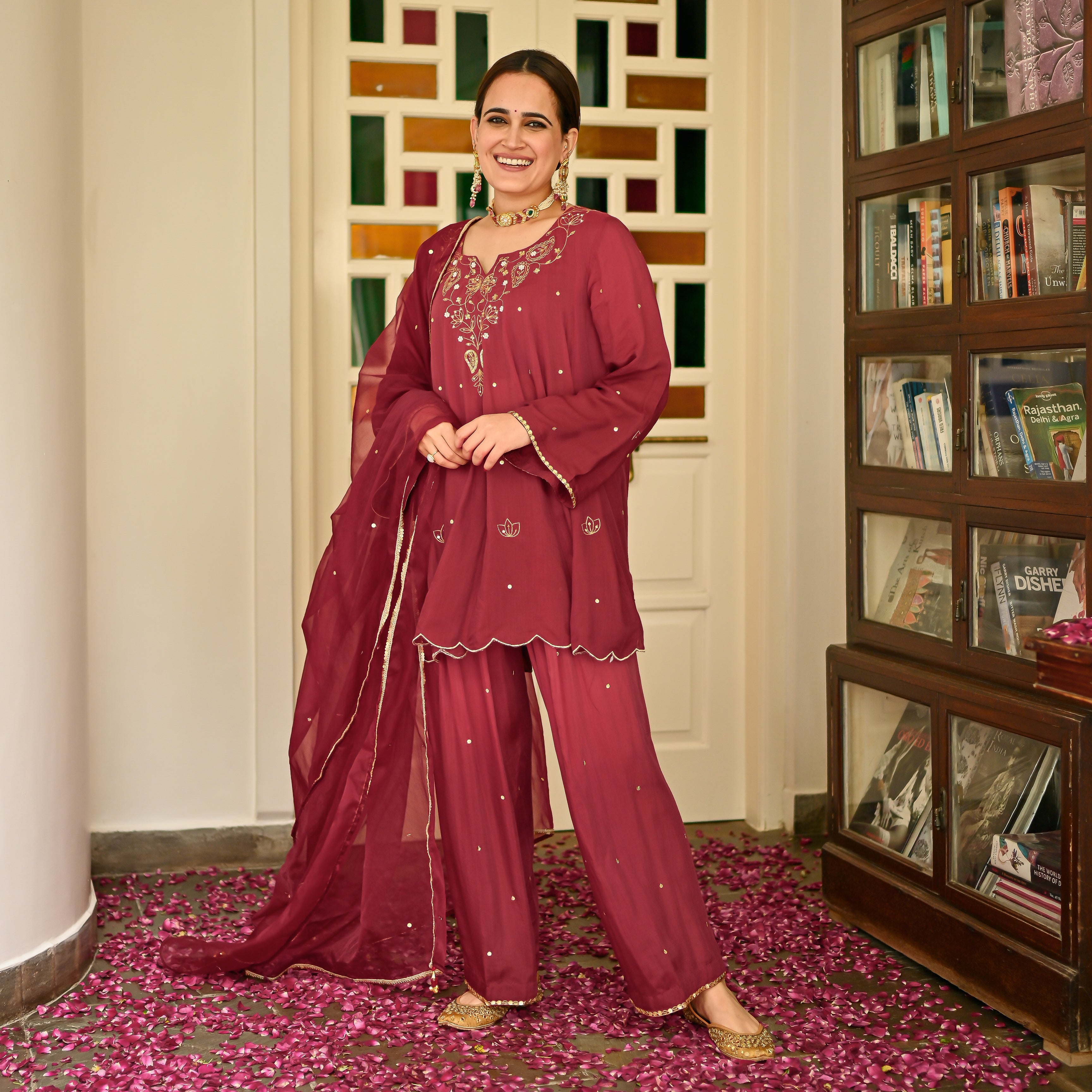 GAYATRI SUIT SET