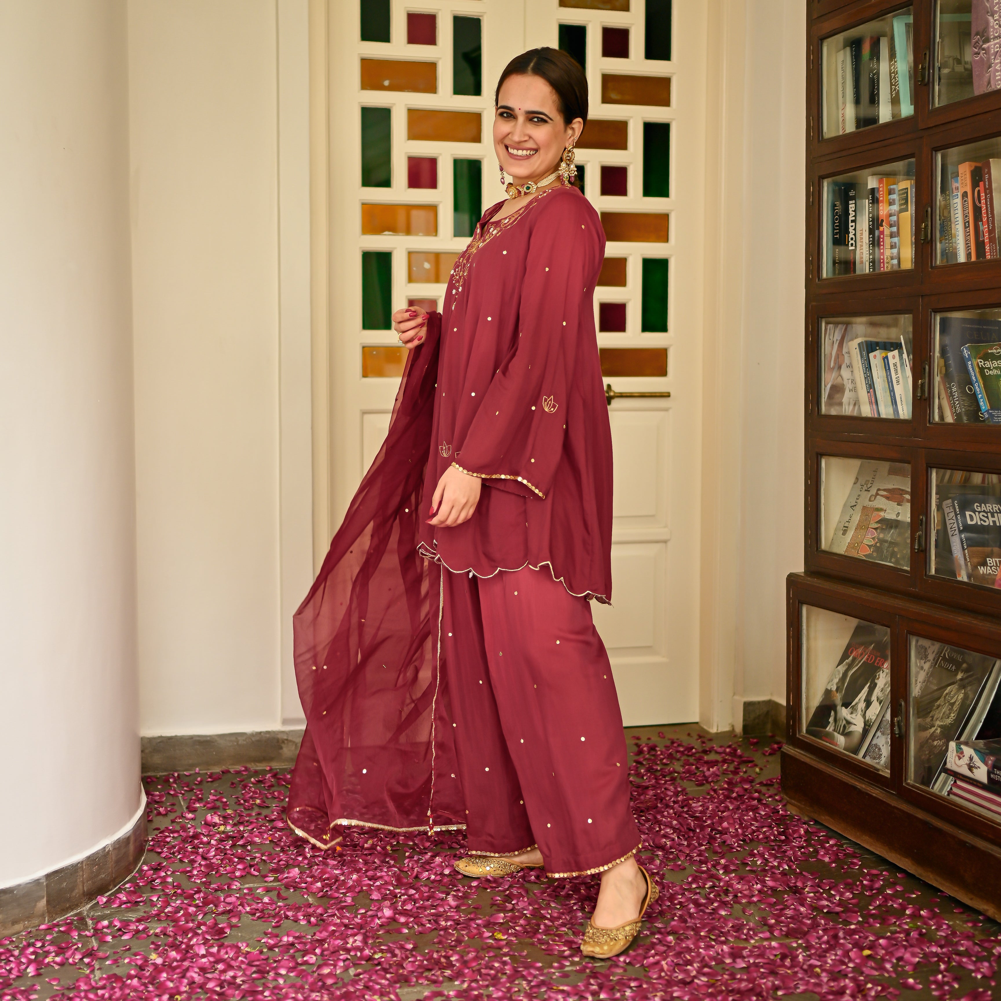 GAYATRI SUIT SET