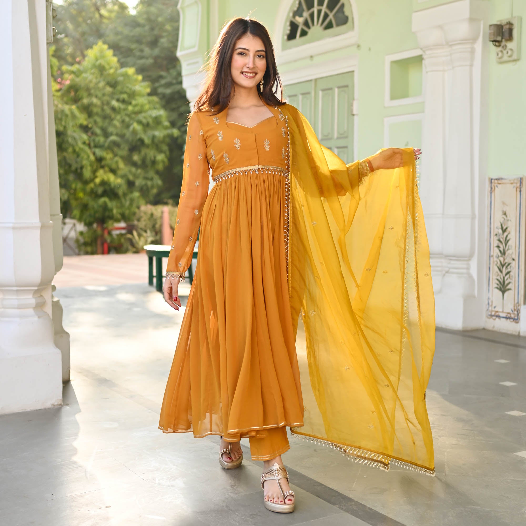 BHUMI SUIT SET