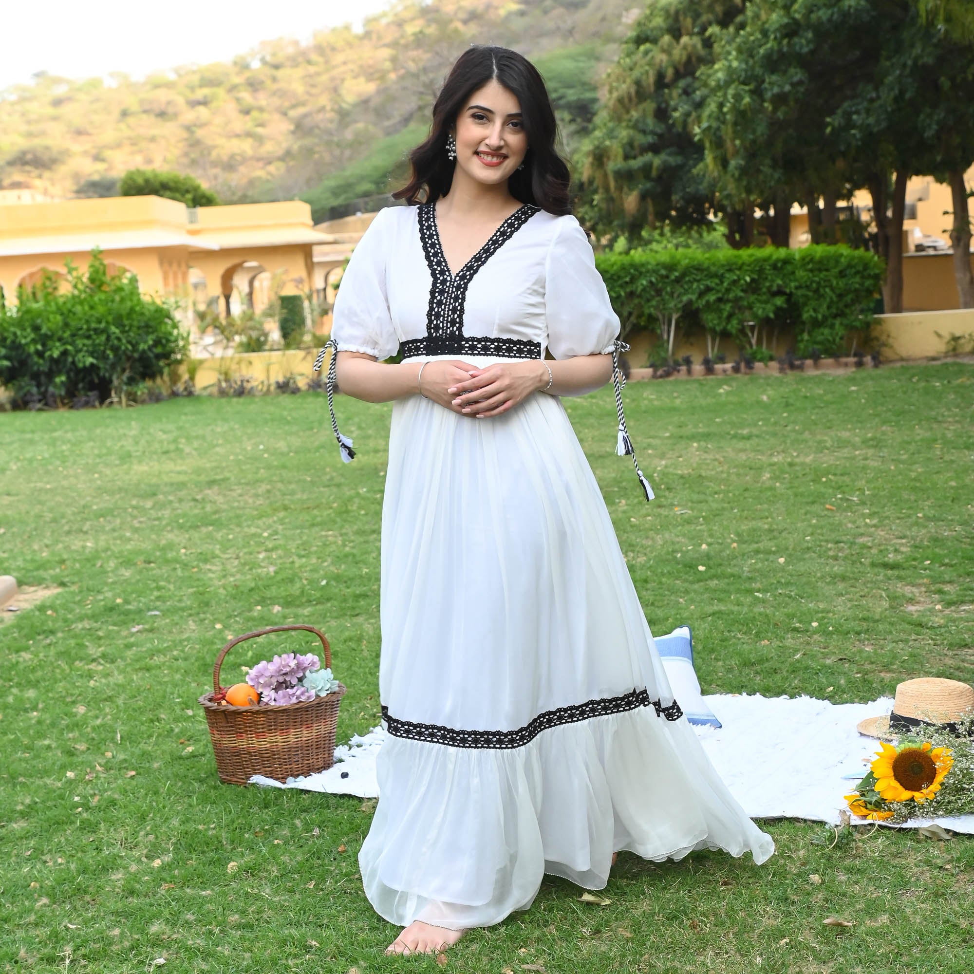 Siah Traditional Designer White Suit Set for Women Online